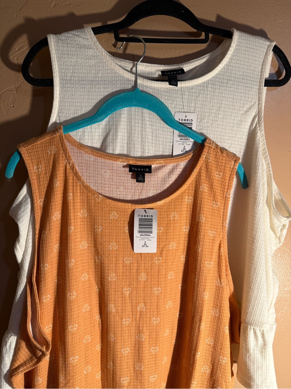 2 TORRID 3X NWTS cropped tanks with ruffle hem